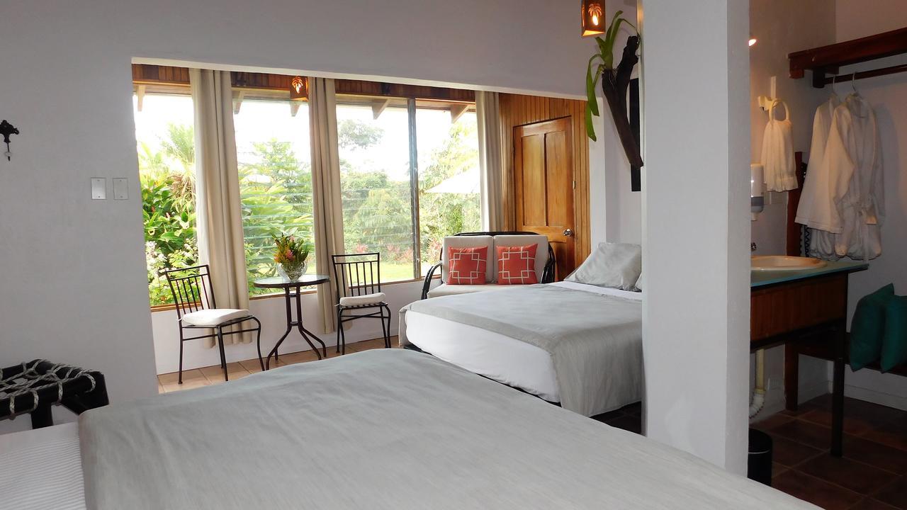 Hotel Lookout Playa Tortuga Ojochal Ngoại thất bức ảnh